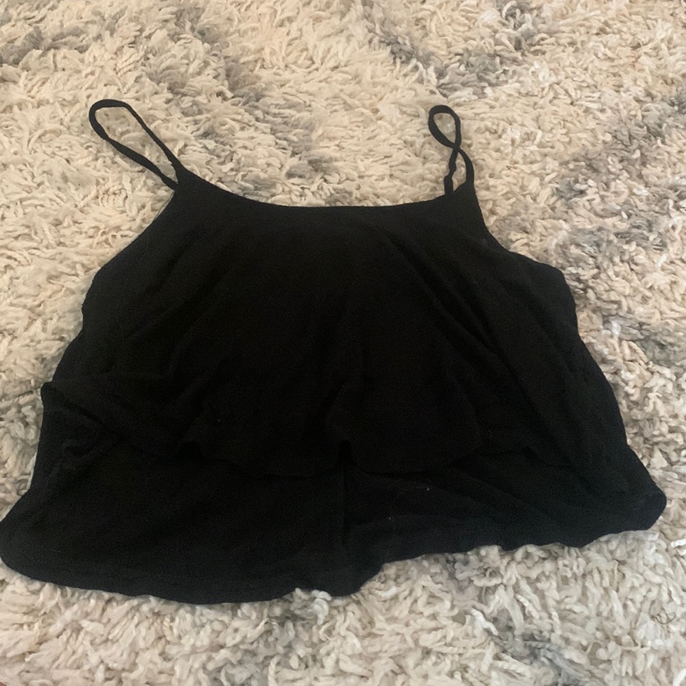 Loose fitting black crop top
